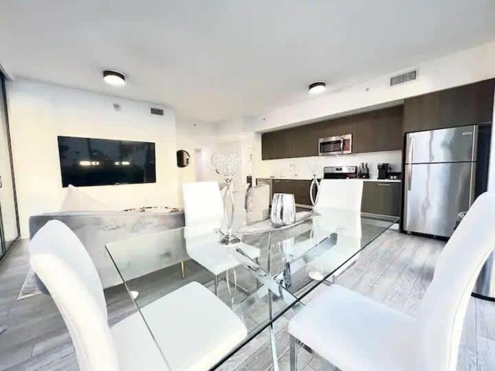 2Br, 2 Baths Lux Downtown Apt Heart Of Austin With Amazing Views, Pool, & Gym Luaran gambar
