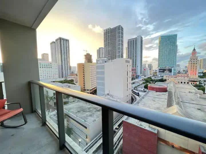 2Br, 2 Baths Lux Downtown Apt Heart Of Austin With Amazing Views, Pool, & Gym Luaran gambar